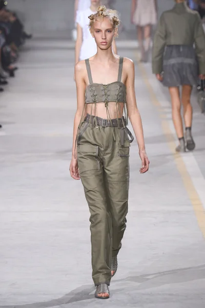Look 30